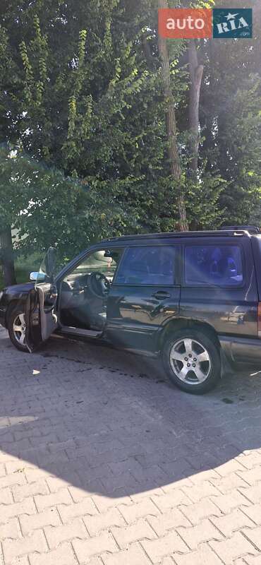 Внедорожник / Кроссовер Subaru Forester 1999 в Львове