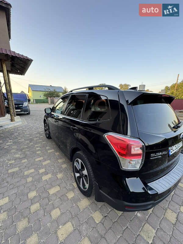 Внедорожник / Кроссовер Subaru Forester 2017 в Яворове