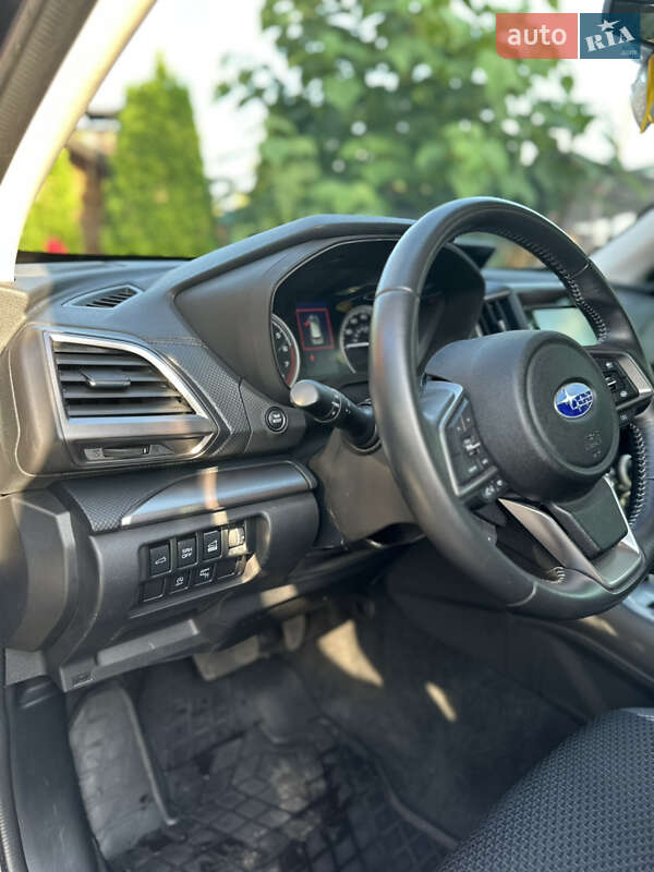 Внедорожник / Кроссовер Subaru Forester 2022 в Киеве