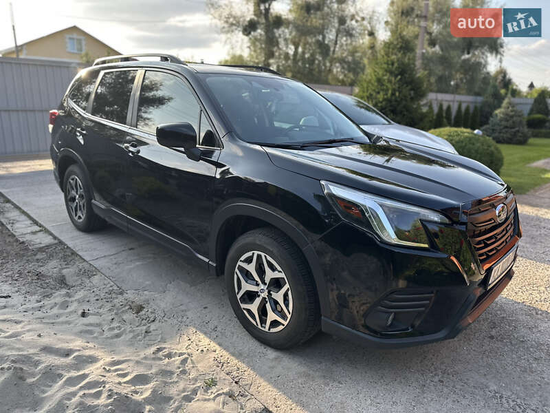 Внедорожник / Кроссовер Subaru Forester 2022 в Киеве