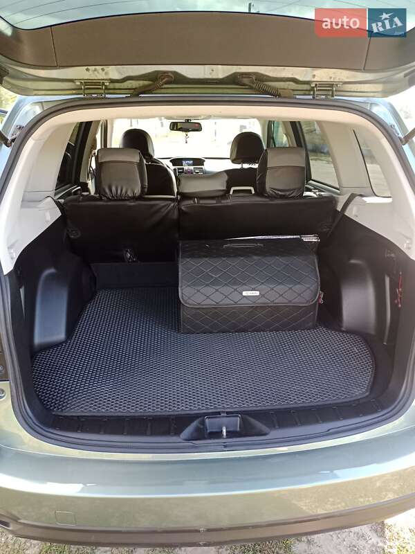 Внедорожник / Кроссовер Subaru Forester 2015 в Богодухове