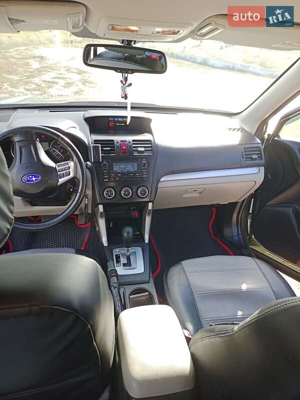 Внедорожник / Кроссовер Subaru Forester 2015 в Богодухове