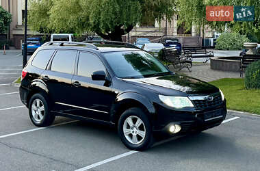 Внедорожник / Кроссовер Subaru Forester 2011 в 