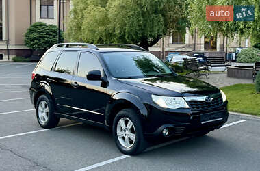 Внедорожник / Кроссовер Subaru Forester 2011 в 