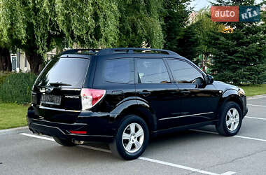 Внедорожник / Кроссовер Subaru Forester 2011 в 