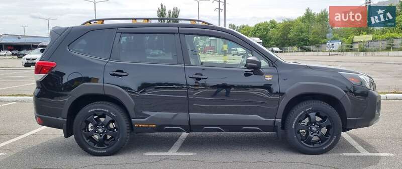 Внедорожник / Кроссовер Subaru Forester 2022 в Киеве