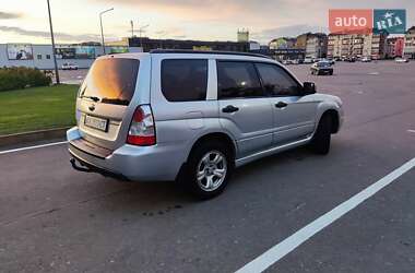 Внедорожник / Кроссовер Subaru Forester 2006 в 