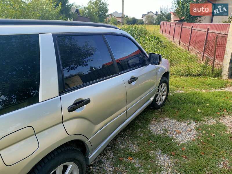 Позашляховик / Кросовер Subaru Forester 2006 в Івано-Франківську