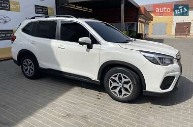 Внедорожник / Кроссовер Subaru Forester 2018 в 