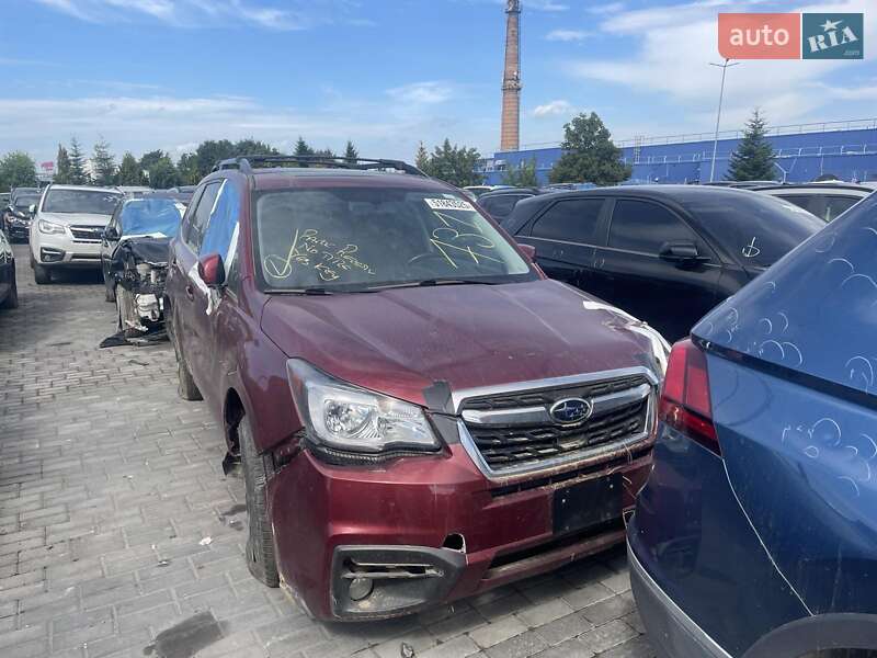 Внедорожник / Кроссовер Subaru Forester 2017 в 