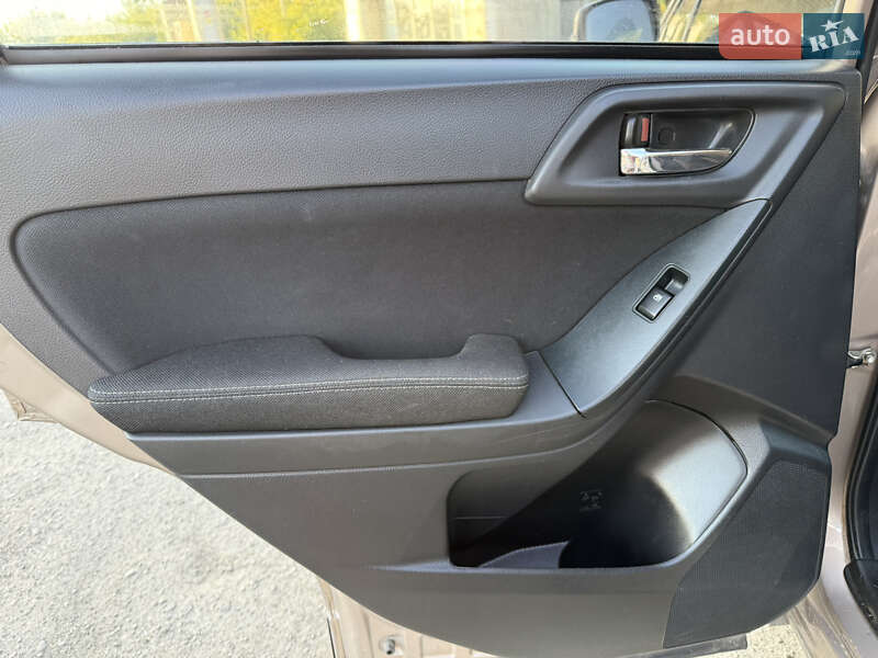 Позашляховик / Кросовер Subaru Forester 2014 в Хмельницькому