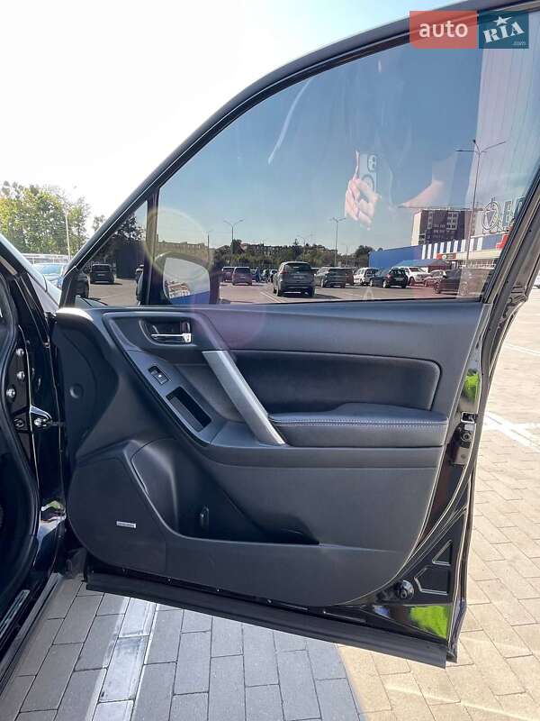 Позашляховик / Кросовер Subaru Forester 2015 в Умані