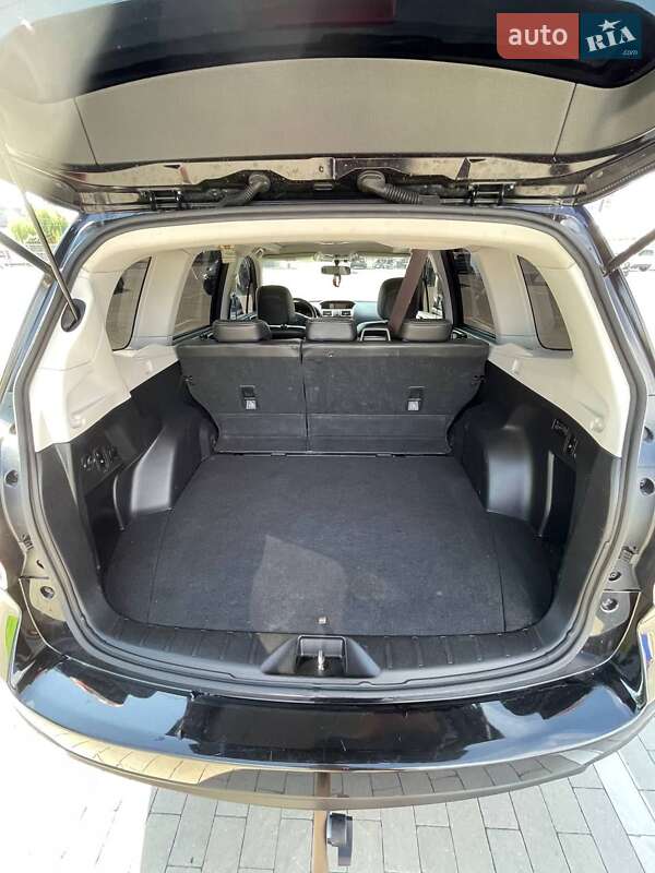 Позашляховик / Кросовер Subaru Forester 2015 в Умані