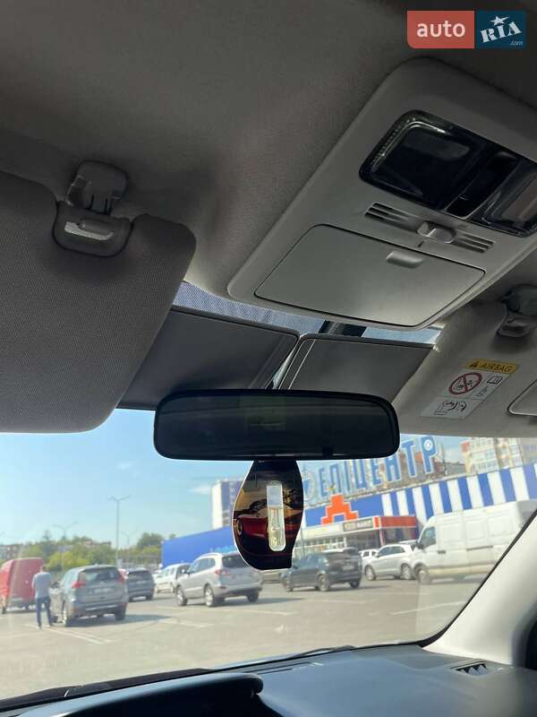 Позашляховик / Кросовер Subaru Forester 2015 в Умані