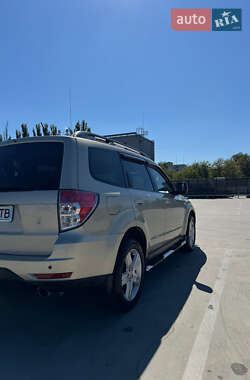 Внедорожник / Кроссовер Subaru Forester 2010 в 