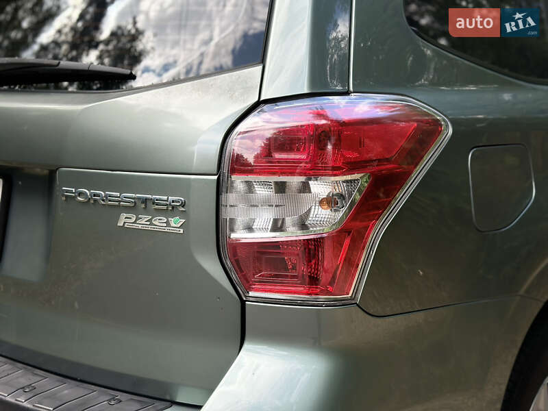 Позашляховик / Кросовер Subaru Forester 2016 в Ковелі