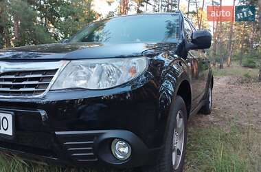 Внедорожник / Кроссовер Subaru Forester 2010 в 