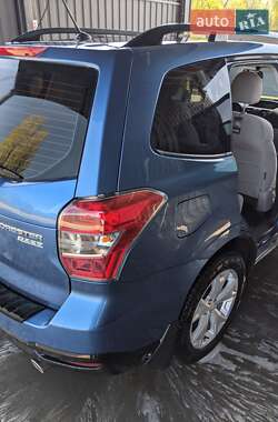 Внедорожник / Кроссовер Subaru Forester 2015 в 