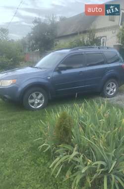 Внедорожник / Кроссовер Subaru Forester 2011 в 