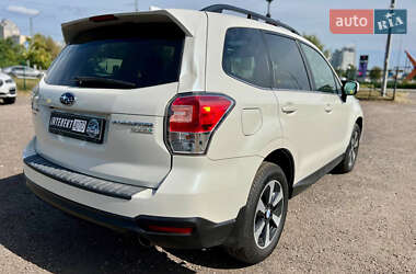 Внедорожник / Кроссовер Subaru Forester 2017 в 