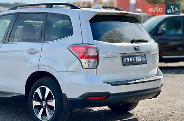 Внедорожник / Кроссовер Subaru Forester 2017 в 
