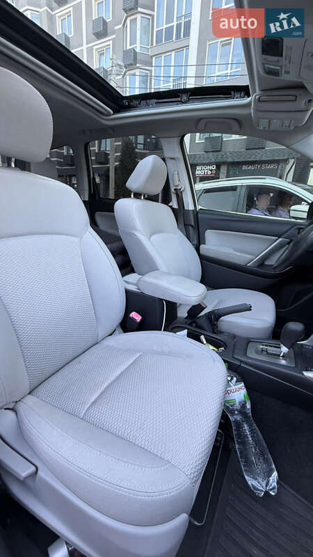 Внедорожник / Кроссовер Subaru Forester 2014 в Ирпене