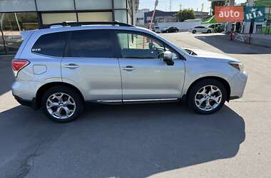 Внедорожник / Кроссовер Subaru Forester 2017 в 