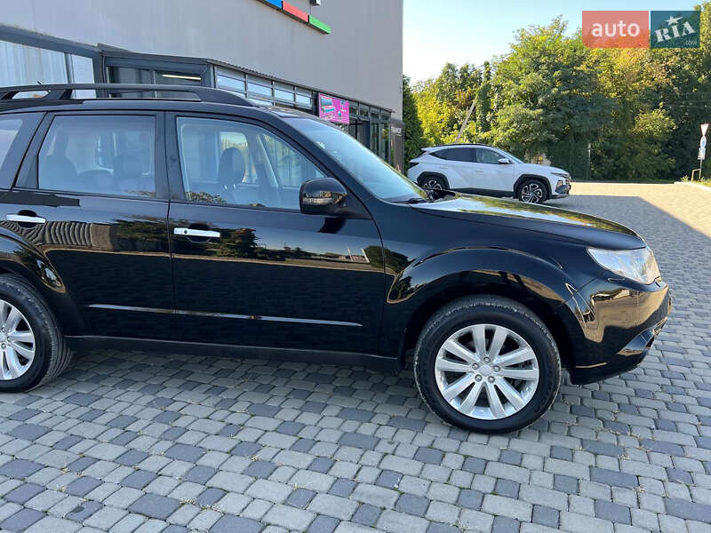 Внедорожник / Кроссовер Subaru Forester 2011 в Ивано-Франковске