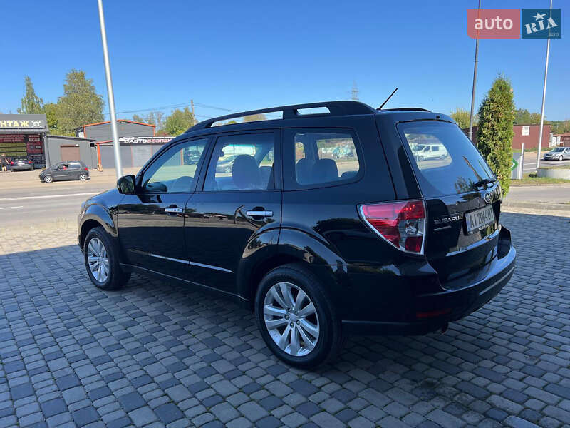 Внедорожник / Кроссовер Subaru Forester 2011 в Ивано-Франковске
