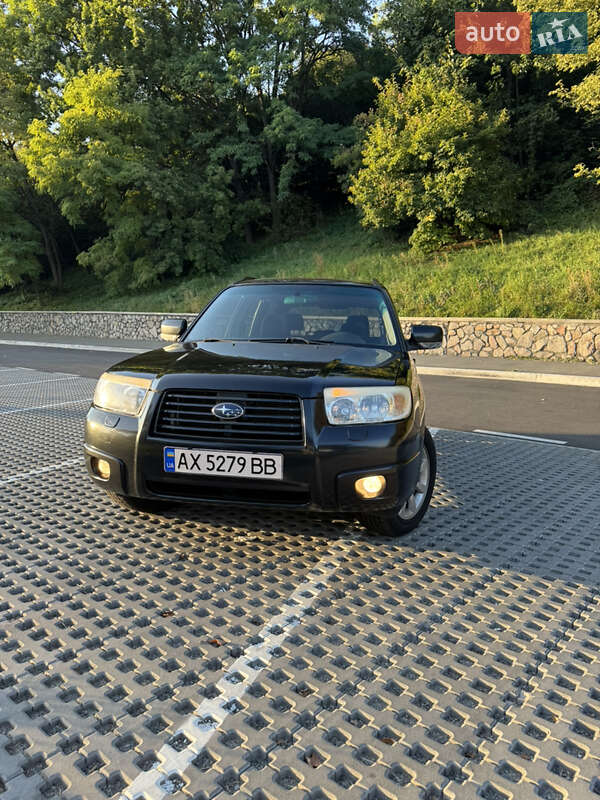 Внедорожник / Кроссовер Subaru Forester 2007 в 