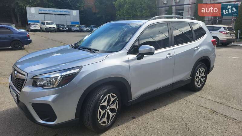 Внедорожник / Кроссовер Subaru Forester 2019 в Киеве