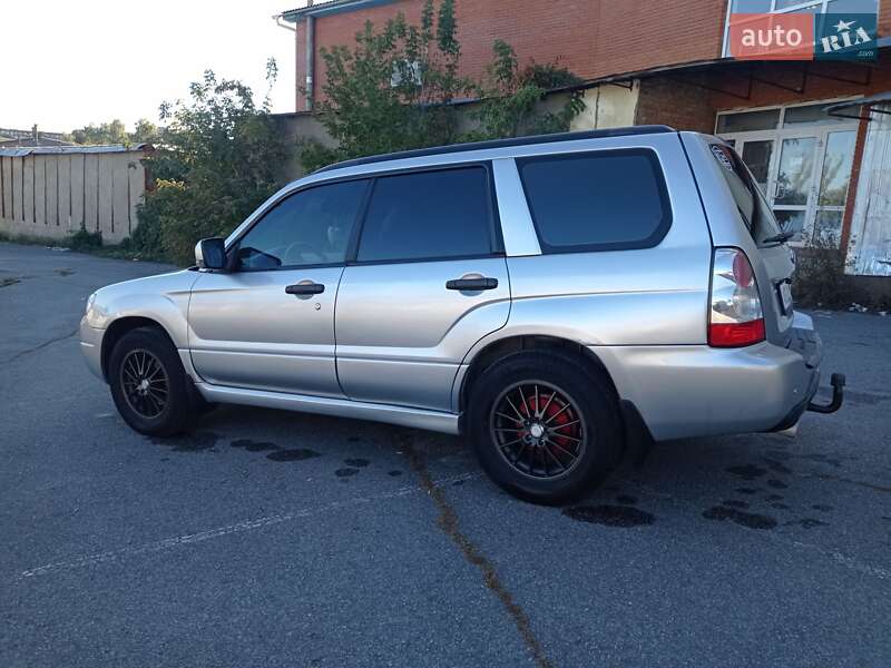 Внедорожник / Кроссовер Subaru Forester 2006 в 