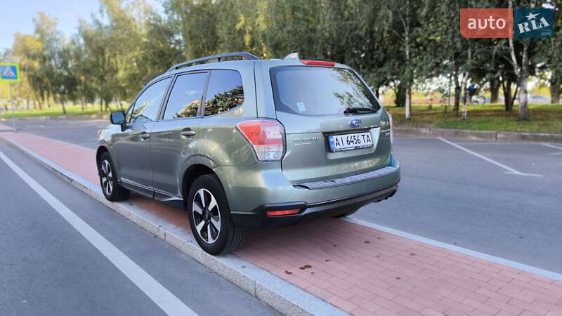 Внедорожник / Кроссовер Subaru Forester 2016 в Киеве