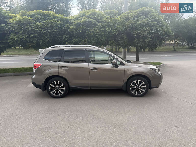 Внедорожник / Кроссовер Subaru Forester 2016 в Днепре