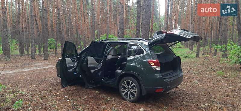 Внедорожник / Кроссовер Subaru Forester 2023 в Полтаве