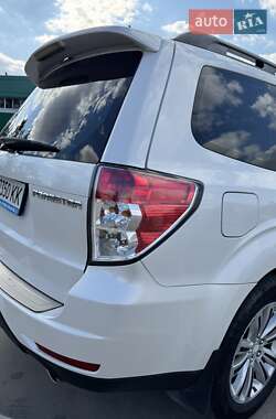 Внедорожник / Кроссовер Subaru Forester 2011 в 