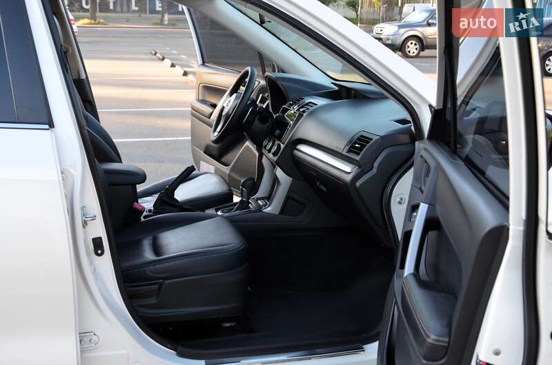 Внедорожник / Кроссовер Subaru Forester 2014 в Киеве