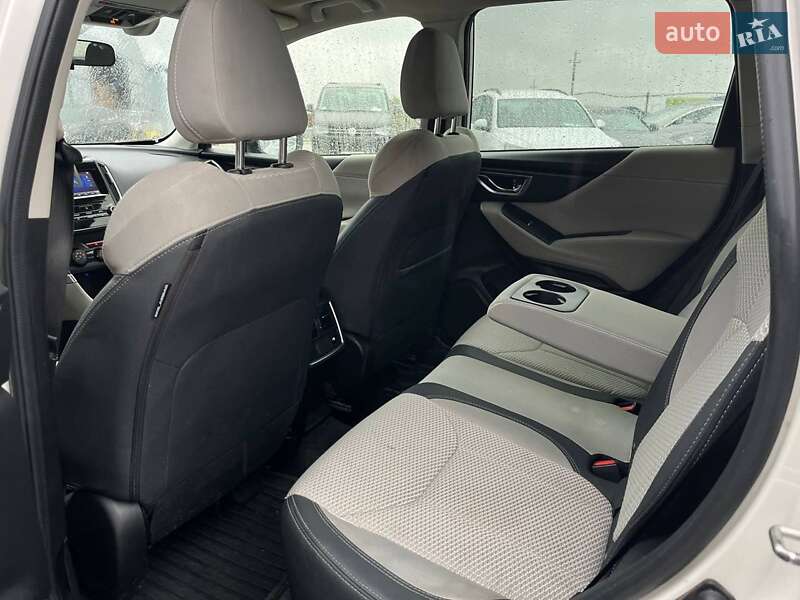 Позашляховик / Кросовер Subaru Forester 2018 в Львові фото 17 Позашляховик / Кросовер Subaru Forester 2018 в Львові
