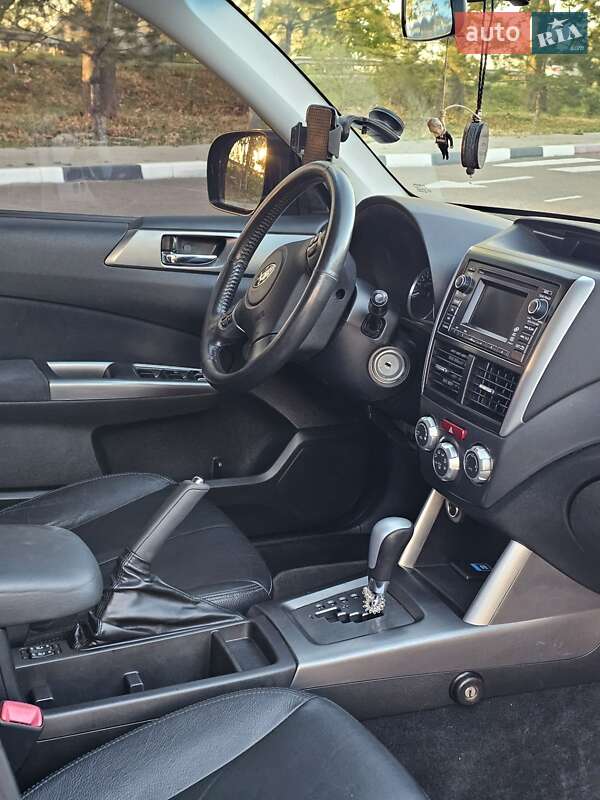 Внедорожник / Кроссовер Subaru Forester 2012 в Николаеве