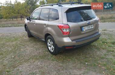 Внедорожник / Кроссовер Subaru Forester 2015 в 