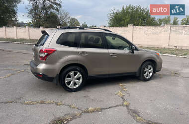 Внедорожник / Кроссовер Subaru Forester 2015 в 