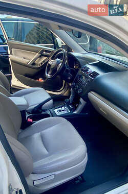 Внедорожник / Кроссовер Subaru Forester 2015 в 