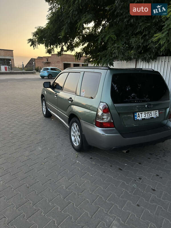 Внедорожник / Кроссовер Subaru Forester 2006 в Снятине