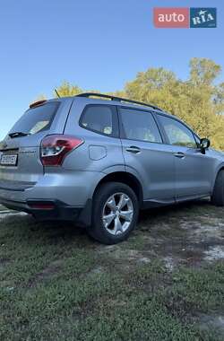 Внедорожник / Кроссовер Subaru Forester 2014 в 