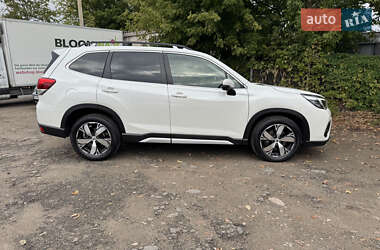 Внедорожник / Кроссовер Subaru Forester 2019 в 