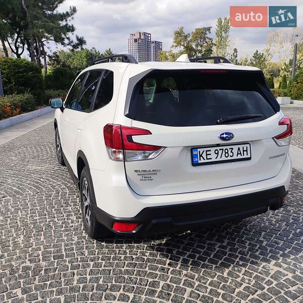 Внедорожник / Кроссовер Subaru Forester 2022 в Днепре