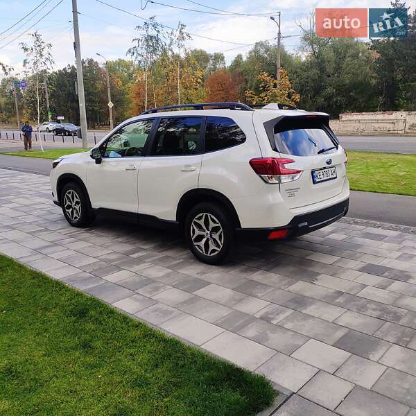 Внедорожник / Кроссовер Subaru Forester 2022 в Днепре