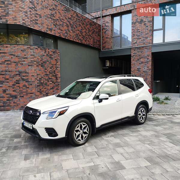 Внедорожник / Кроссовер Subaru Forester 2022 в Днепре