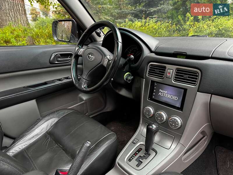 Позашляховик / Кросовер Subaru Forester 2006 в Києві