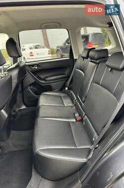 Внедорожник / Кроссовер Subaru Forester 2013 в 